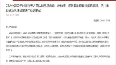药厂惊险逆袭弗赖堡，德甲榜首再续辉煌！38轮不败纪录，韦尔茨建功！